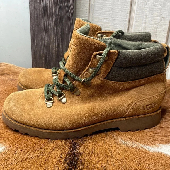 Womens UGG winter boots size 5 check them out very nice thanks 🙏 - Picture 1 of 9